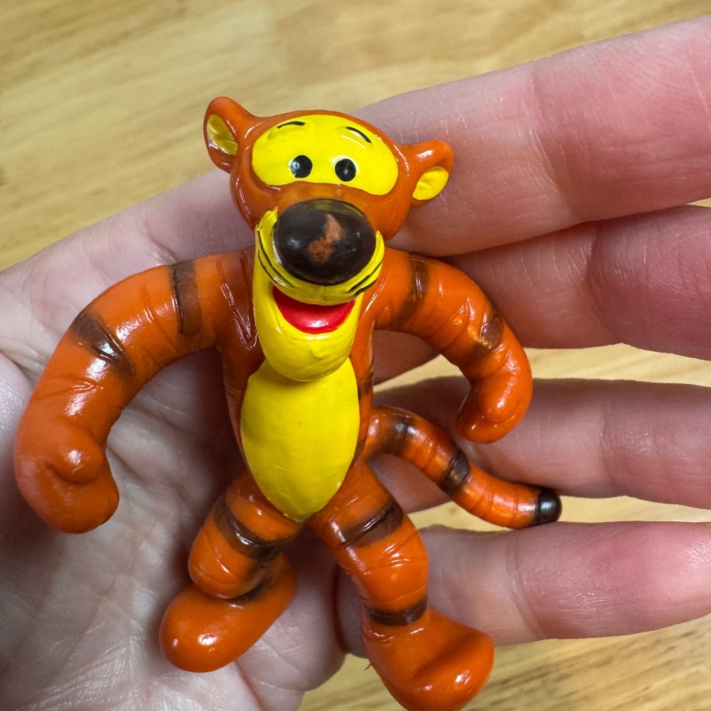 Vintage Tigger Figurine West Germany Bullyland Winnie the Pooh Orange Tiger Toy - Picture 8 of 8
